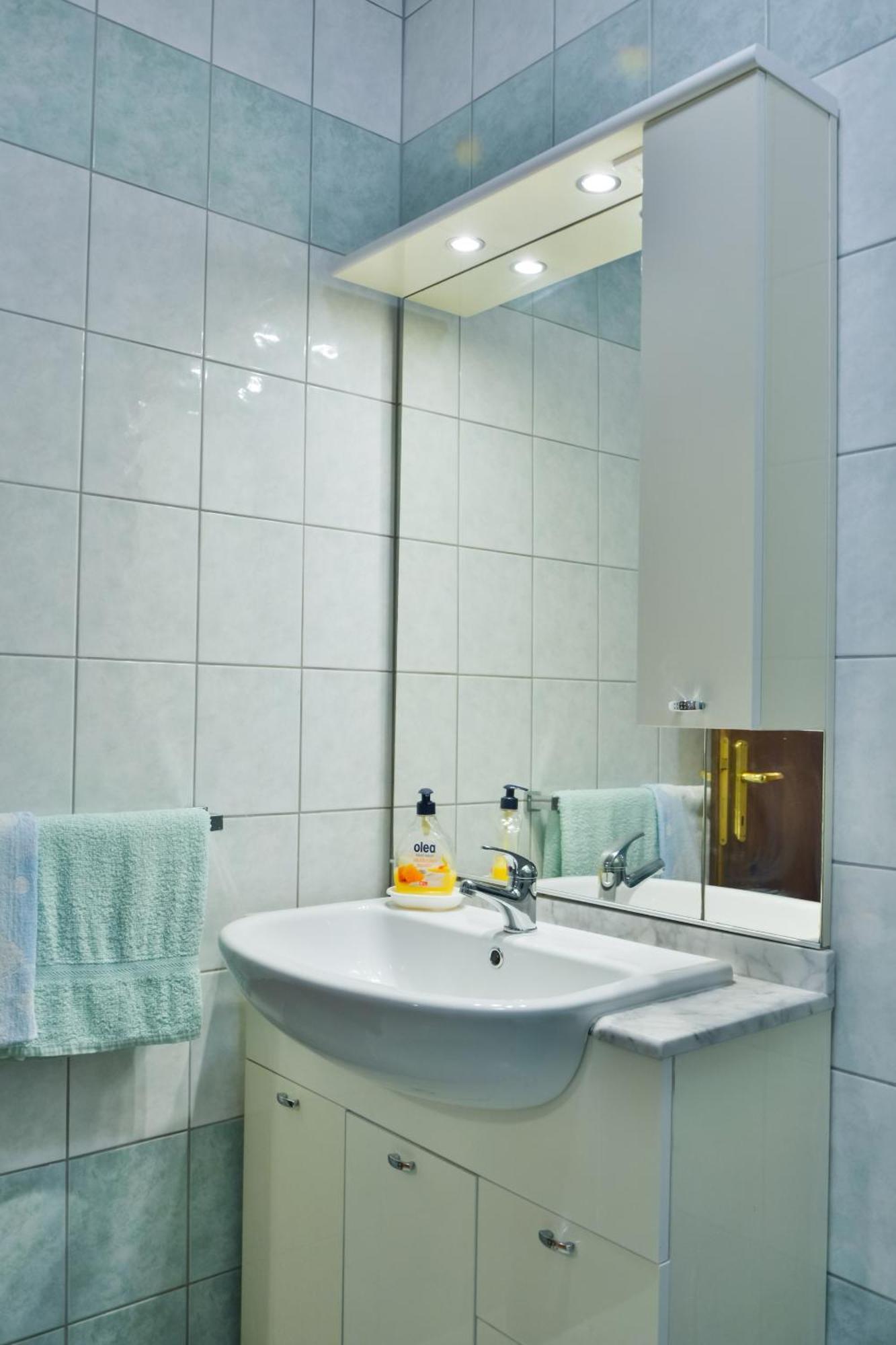 Apartments With A Parking Space Senj - 11520 部屋 写真