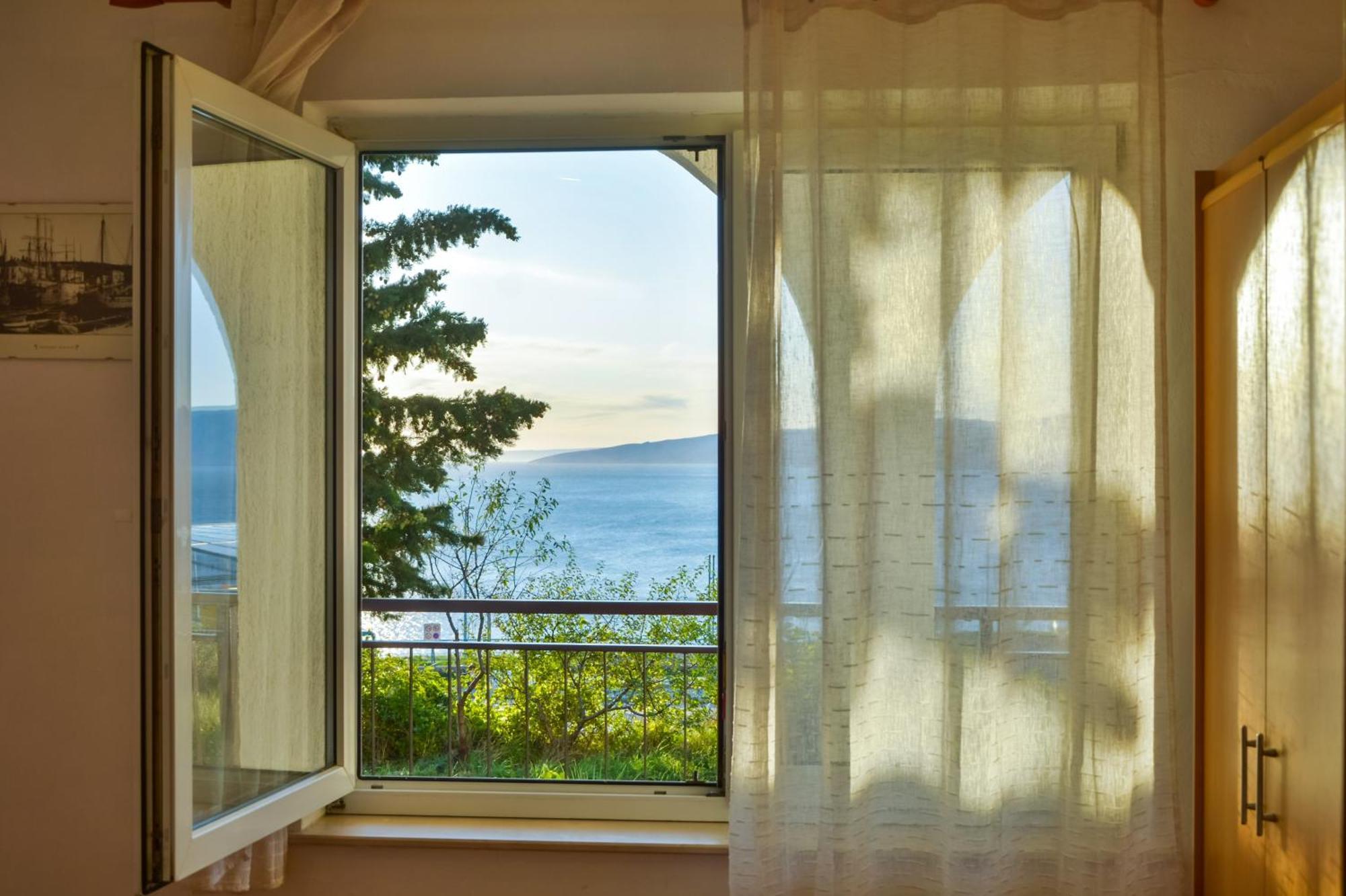 Apartments With A Parking Space Senj - 11520 部屋 写真